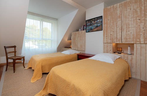 La Trinite-sur-Mer Bed & Breakfast | Guest Rooms 'La Trinité-sur-mer' with Private Terrace, Shared Garden and Wi-Fi