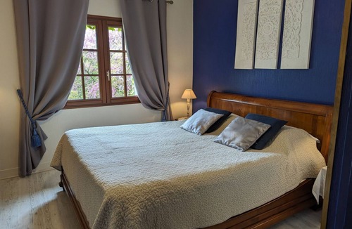 Tavers Bed & Breakfast | Guest rooms with pool and parking near Sologne