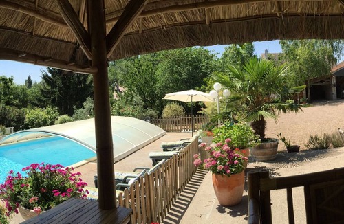 Tavers Bed & Breakfast | Guest rooms with pool and parking near Sologne