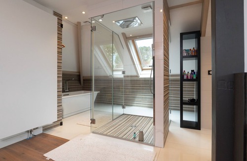 Ploeren Bed & Breakfast | Guesthouse 'Chambre D'hôtes - Ty Castel' with shared pool, shared garden and Wi-Fi