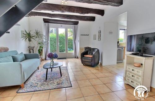 Saint-Barthelemy House | Gwenlo