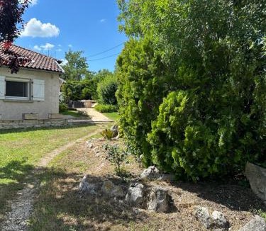Montpezat-de-Quercy House | Hébergement
