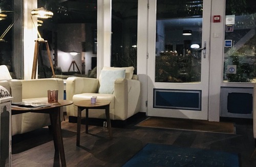 Poligny Hotel | Hôtel de la Vallée Heureuse