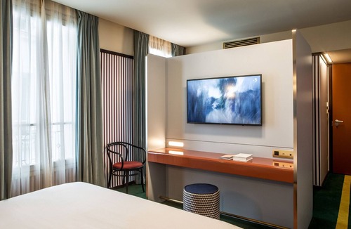 8th Arrondissement Hotel | Hôtel du Rond-Point des Champs-Élysées