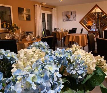 Theix-Noyalo Hotel | Hôtel L'Hortensia & Restaurant