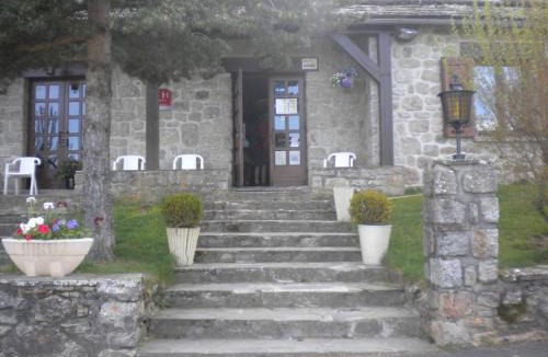 Nasbinals Hotel | Hôtel La Randonnée