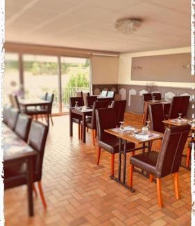 Gorron Hotel | Hôtel le Bretagne et Restaurant Le Papillon