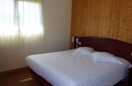 Vierzon Hotel | Hôtel Le Chalet de la Forêt