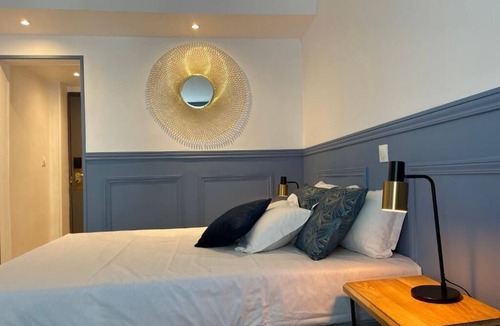 10th Arrondissement Hotel | Hôtel Little Regina
