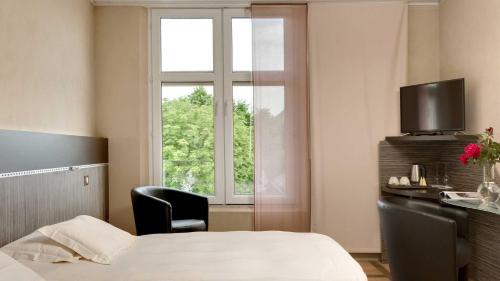 Sauveterre-de-Rouergue Hotel | Hôtel-restaurant Le Sénéchal