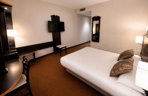 La Brede Hotel | Hôtel Restaurant Akena Bordeaux Sud - La Brède