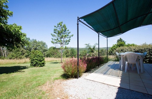 Salviac House | Hameau des Cardenals Comfort gîte with heated pool between Sarlat and Cahors