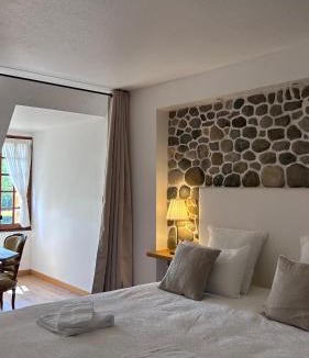 Treffort House | Happy Shelter au Château d'Herbelon