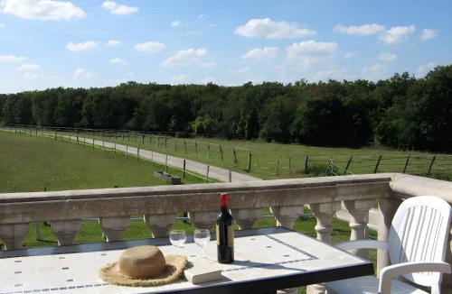 Poligny House | Haras de la fontaine Datcha