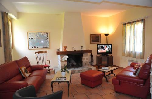 Poligny House | Haras De La Fontaine Vermeille