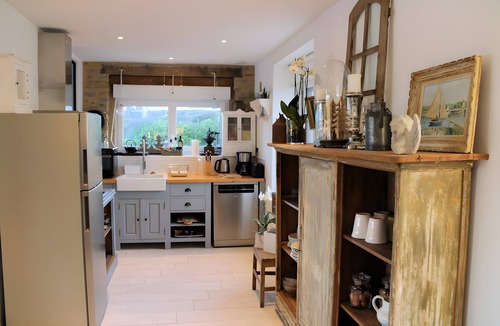 Le Conquet House | Harborfront Seaside House with Port View