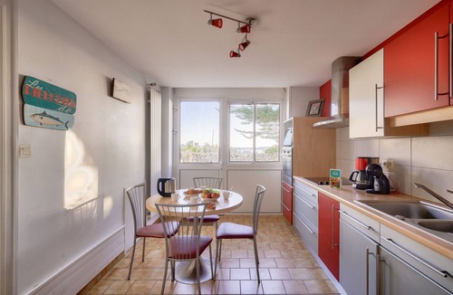 Plobannalec-Lesconil House | Harbour view - House for 10 with garden