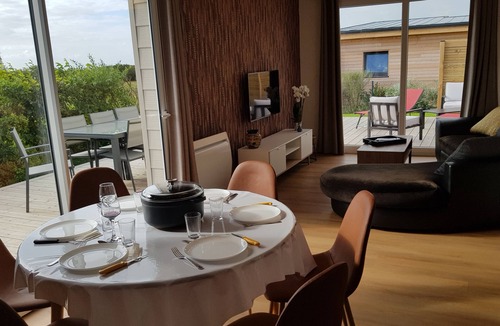 Les Moitiers-d'Allonne House | Hatainville holiday home near Carteret