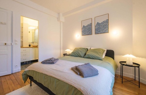 Quartier de la Salpetriere Apartment | Haussmann Flat - Jardin des Plantes 6 Guests