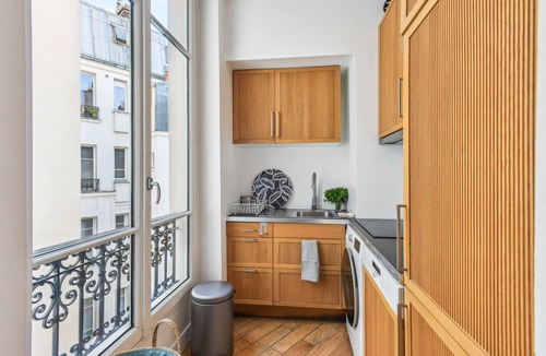 10th Arrondissement Apartment | Haut Marais Lumineux 2 Pièces 37m2 Proche Canal-saint-martin