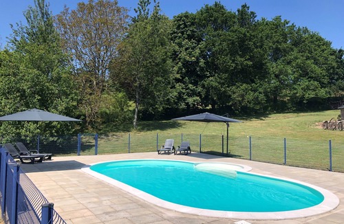 Langoelan Cottage | Haven of peace in central Brittany - 18th century Farmhouse with heated pool