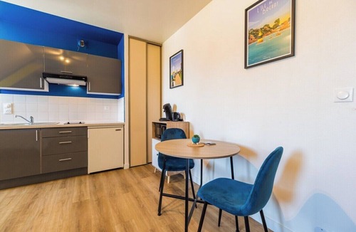 Guingamp Apartment | Havre Bleu, studio in the heart of Guingamp