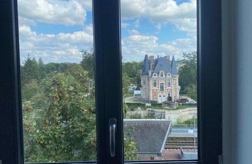 Parmain Apartment | HDG Hôtel Gare de L'Isle Adam Appart's Hotel