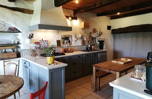 Sanilhac House | "Hélianthy" Gîte 10 pers. with swimming pool in a green setting in southern Ardèche