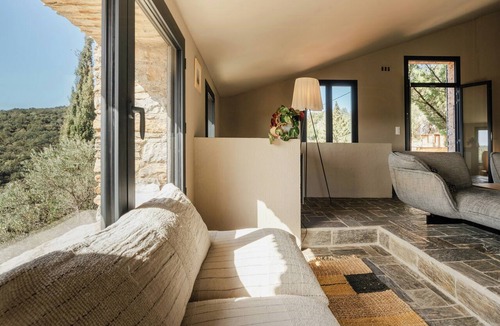 Camelas House | Hilltop sheepfold in Castelnou