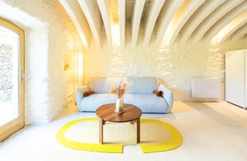 Saumane House | Historic Chestnut Kiln With Pool In The Cévennes