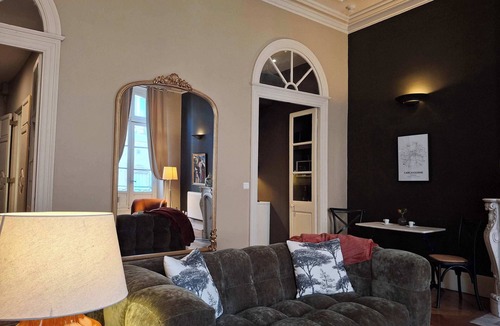 Bastide Saint-Louis Apartment | Historic Stylish Apt in Heart of Carcassonne