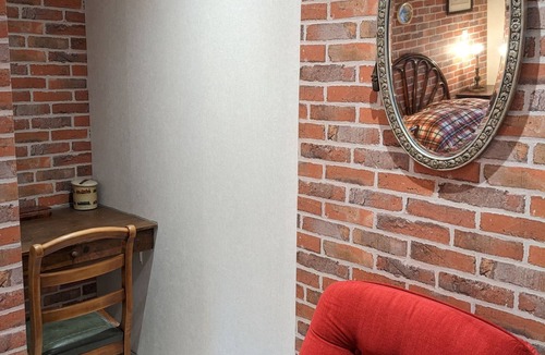 Laniscat Bed & Breakfast | "Hogwarts Express in the Inn of Mythical Trains