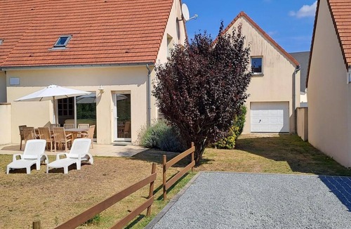 Saint-Jean-de-la-Riviere Cottage | Holiday Home 3 BR, Private Garden, Beach 100m Away