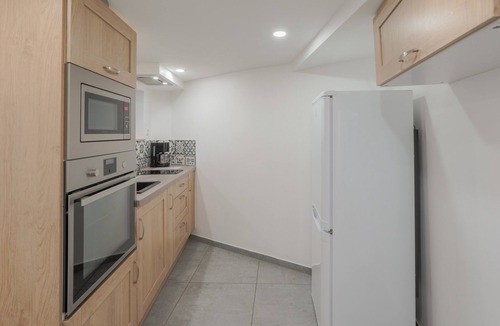 Montrond-les-Bains Apartment | Holiday Apartment "Dans Maison Atypique" with Wi-Fi