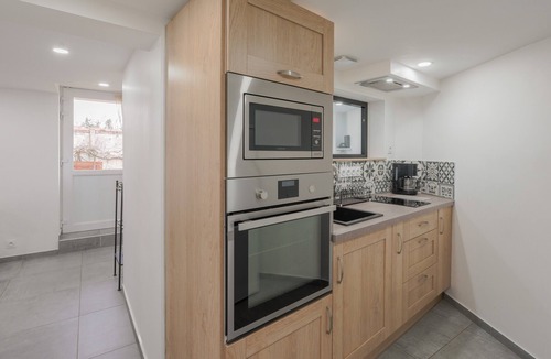 Montrond-les-Bains Apartment | Holiday Apartment "Dans Maison Atypique" with Wi-Fi