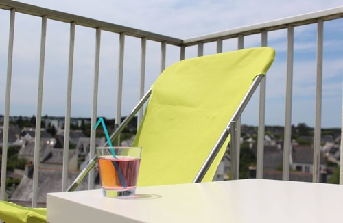 Lorient Apartment | Holiday Apartment - 3 Bedrooms - 2 Shower Rooms - WIFI