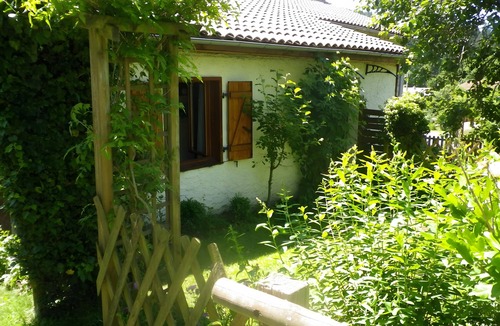Saint-Eloy-la-Glaciere House | Holiday Home "Gîte Champêtre, All Comforts" with Wi-Fi