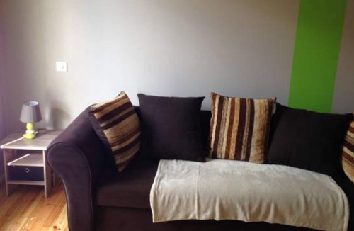 Saint-Julien-Chapteuil House | Holiday Home 'Le Capito Gite' with Shared Terrace, Private Garden and Wi-Fi