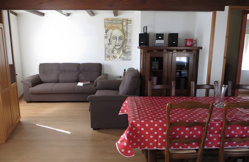 Saint-Martin-d'Ollieres House | Holiday Home in Auvergne Livradois