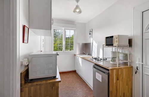 Saint-Saud-Lacoussiere Apartment | Holiday Home “Domaine Du Grand Roc- Sitellle” with Lake View, Shared Pool & Wi-Fi