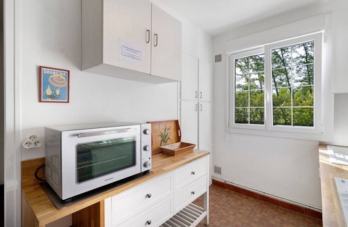 Saint-Saud-Lacoussiere Apartment | Holiday Home “Domaine Du Grand Roc- Sitellle” with Lake View, Shared Pool & Wi-Fi