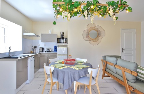 Sortosville-en-Beaumont House | Holiday Home “Le Gîte d’Augustin” with Private Terrace, Garden & Wi-Fi