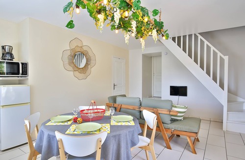 Sortosville-en-Beaumont House | Holiday Home “Le Gîte d’Augustin” with Private Terrace, Garden & Wi-Fi