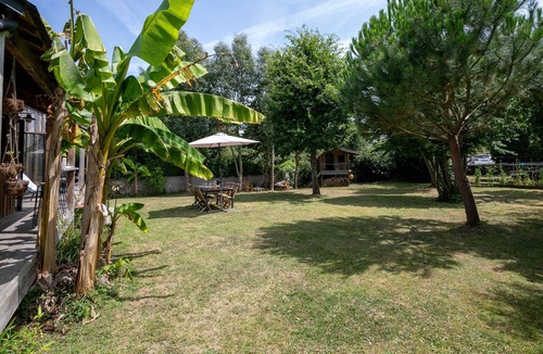Etables-sur-Mer House | Holiday Home 'Gaetan' with Terrace, Private Garden and Wi-Fi