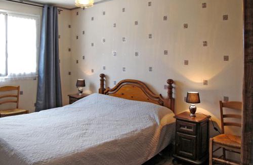 Le Mesnil House | Holiday Home Entre mer et campagne 3 by Interhome