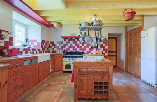 Plouha House | Holiday Home 3 min from Beach – Private Terrace, Fenced Garden, Sleeps 5