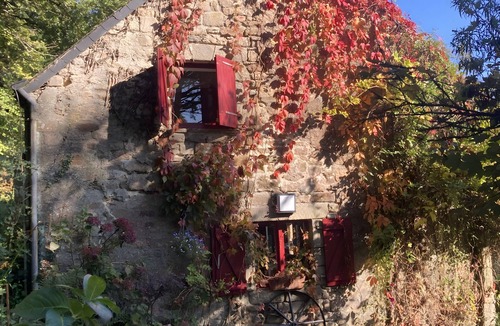 Saint-Nicolas des Eaux House | Holiday Home '6 Personnes' with Shared Terrace, Shared Garden and Wi-Fi