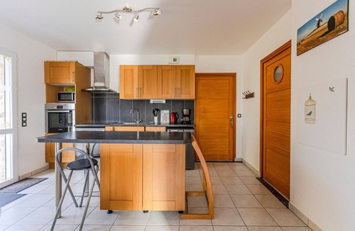 Baden House | Holiday Home 'A La Ferme Du Cosquer' – Tourisme Handicap Label, Private Garden & Wi-Fi