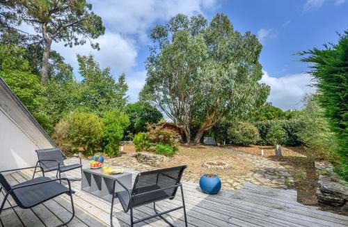 Saint-Philibert House | Holiday Home Bisquine by Interhome