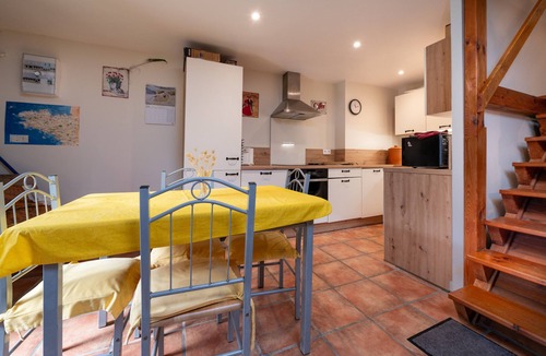 Saint-Nicolas des Eaux House | Holiday Home 'Breton Gildas' with Shared Terrace, Shared Garden and Wi-Fi